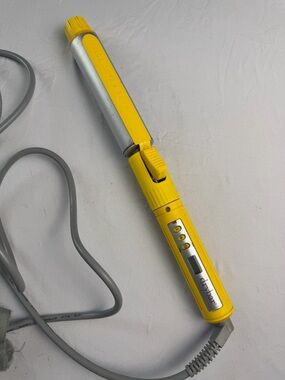 Drybar Curling Iron 1” 3 day bender curling iron